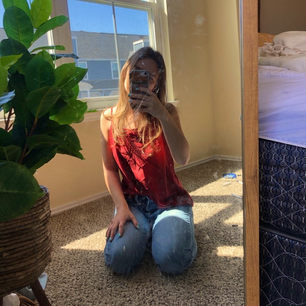 Red silk cami - Picture 3 of 4